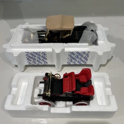 Lot 1/24 Franklin Mint 1910 Cadillac Model 30 Roadster & 1903 Cadillac Runabout  - Image 1 of 4