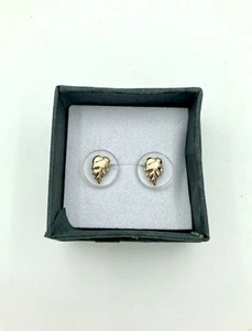 Bellissimi orecchini a perno a forma di foglia in oro 14 kt Plumb - marcati P14KFF - Foto 1 di 4