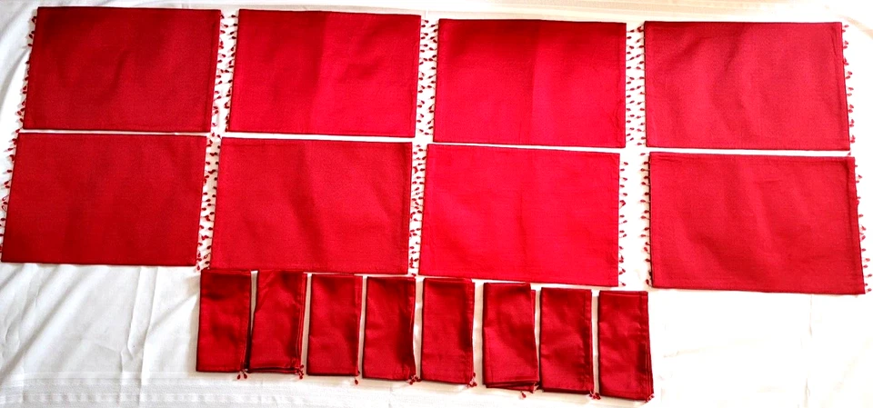 Juego #16 Manteles y Servilletas Reversibles Navidad Rojo Cuentas`13 X 20 1/2" Elegante Foto 1 de 4