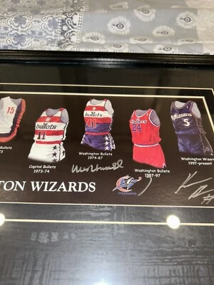 Póster autografiado de Wes Unseld y Kwame Brown firmado por Washington Bullets Wizards Foto 1 de 2