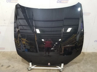 20 2020 MASERATI LEVANTE OEM HOOD BLACK  Foto 1 de 4