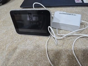Lenovo Smart Clock w/Google Assistant Grey CD-24501F - Picture 1 of 1