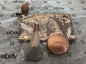 MAC SNOW BALL FACE BAG / GOLD - HIGHLIGHTER & BRUSH - Clear Outer Box Damaged - Picture 1 of 11