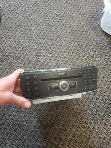 Radio 204 Type C230 Receiver Mercedes Benz OEM - Picture 1 of 3