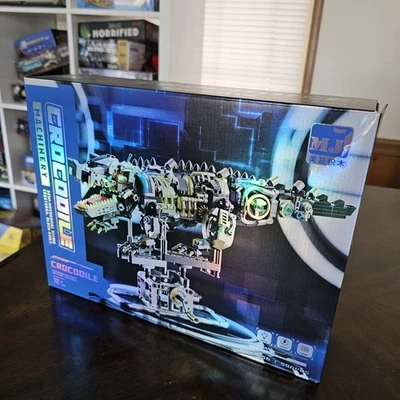 Crocodile Machinery Building Block Set 996 Pieces, Ages 12+ Semi- Mechanical New - Image 1 of 4