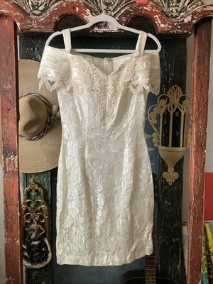 Betsy & Adam Ivory Mini Wedding Dress 90’s Vintage Lace Satin Off The Shoulder - Image 1 of 4
