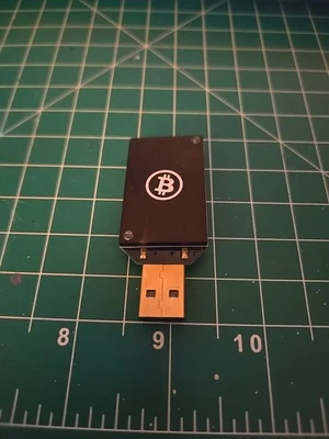 ASIC Miner Block Erupter Bitcoin Miner USB Stick 330 MH/s Rev 3.0 Black - Image 1 of 3
