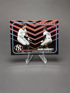 Serie aggiornamento Topps 2024 - Combos veterani Aaron Judge, Juan Soto #US181 Holiday - Foto 1 di 2