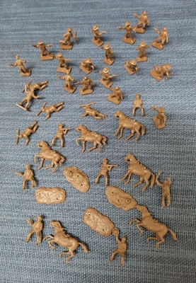 Juegos de figuras vintage de vaquero e indio de 1:72 de AIRFIX Foto 1 de 4