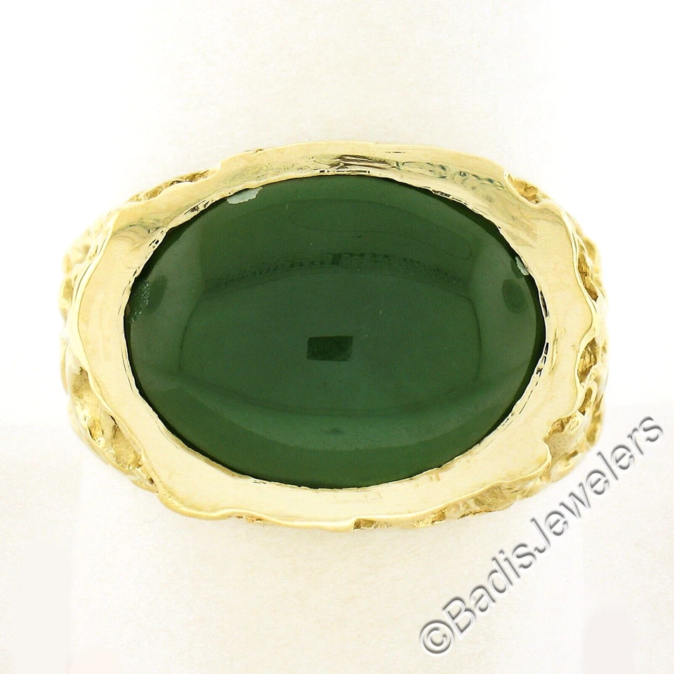 Anillo pepita lateral de jade verde cabujón ovalado de oro amarillo de 14K vintage para hombre Foto 1 de 4