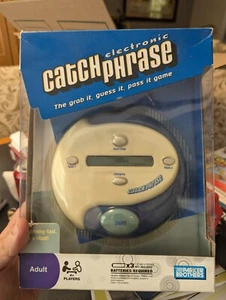 ELECTRONIC CATCH PHRASE 100% COMPLETE / UNIT is SEALED / 2009 - Picture 1 of 8