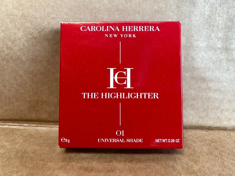 Carolina Herrera The Highlighter Gesichtspuder 01 Universal Shade 8g/34€ - Bild 1 von 3