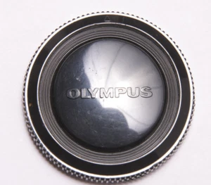 Olympus - Plastic Twist On Body Cap - USED E45J - Picture 1 of 2