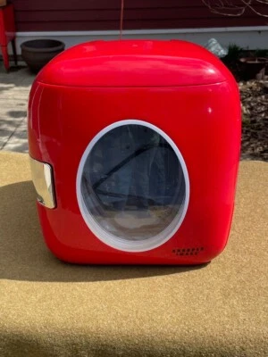 New Sharper Image Compact Retro Fridge for Car Home or Office - Image 1 of 4