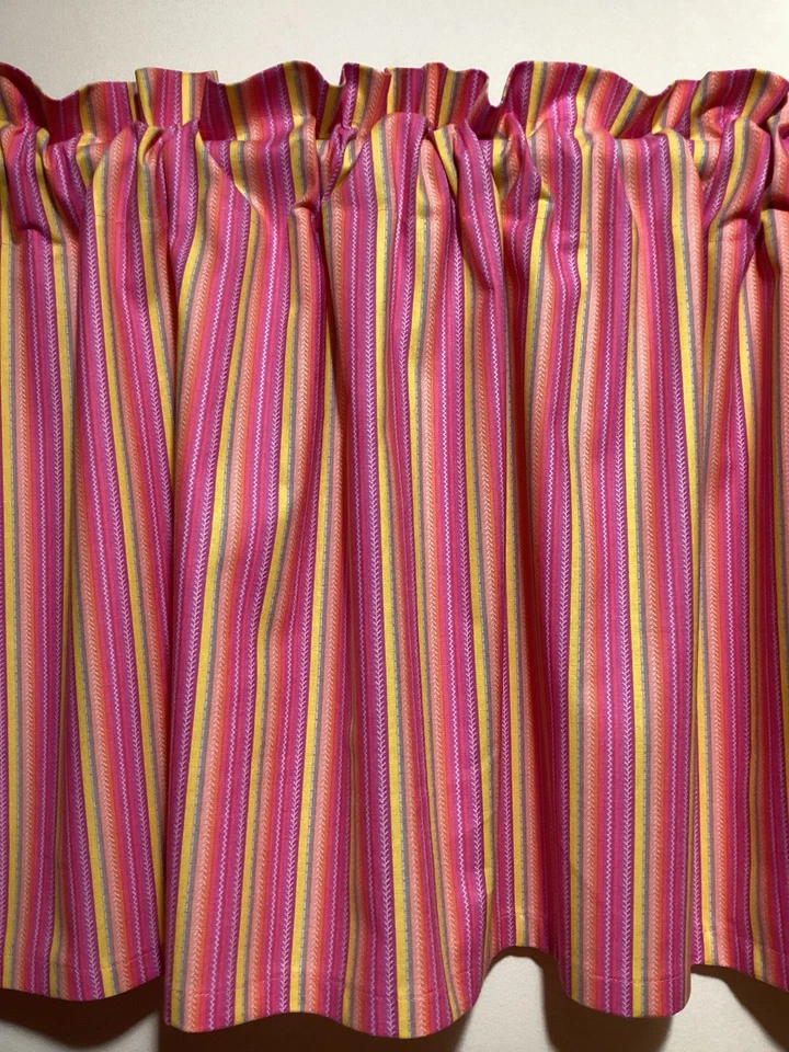 Cenefa de algodón a rayas rosa hecha a mano, 42 X 15 pulgadas Foto 1 de 2
