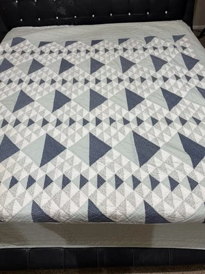 Eddie Bauer - Y2K Geometric Design Quilt-full-queen - Image 1 of 4