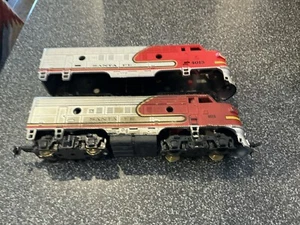 Vintage Tyco Santa Fe 4015 HO Scale Diesel Locomotive Run Lot of 2~AS IS - Picture 1 of 5