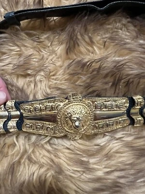 Cinturón JUDITH LEIBER Firmado Vintage Azul Marino Hebilla León Dorado Foto 1 de 4