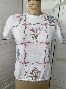 Salon Studio By Haband Pullover Short Sleeve Sweater W/ Embroidery Sz Small - Picture 1 of 8