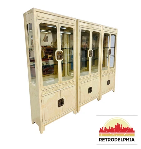 Vintage Henredon Ivory Lacquered Display Cabinets - Set of 3 Cover