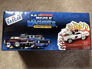 Kasey Kahne 1:18 Muscle Machines 1968 Dodge Hemi Dart 1 of 504 - Picture 1 of 6