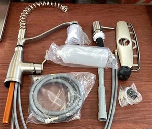 NUEVO Grifo de cocina plegable de acero inoxidable Moen 87886SRS Nolia con dispensador de jabón B5 - Imagen 1 de 3