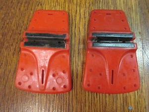 VINTAGE OLD SCHOOL RETRO TA CALE CHAUSSUERS J. ANQUETIL RED PLASTIC CLEATS - Picture 1 of 2