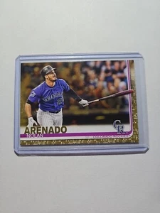 Nolan Arenado #124 TOPPS CHROME BASEBALL PRISM REFRACTOR ROCKIES 2019 - Picture 1 of 10