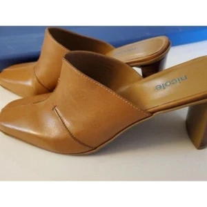 Women's Sz 8.5M NICOLE Shoes Brakes slip-on 2.5 inch heels tan. - Picture 1 of 5