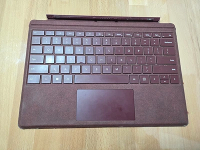 Microsoft Surface Pro Type Cover – QWERTY (US-Layout) – Burgunderrot – gebraucht - Bild 1 von 4