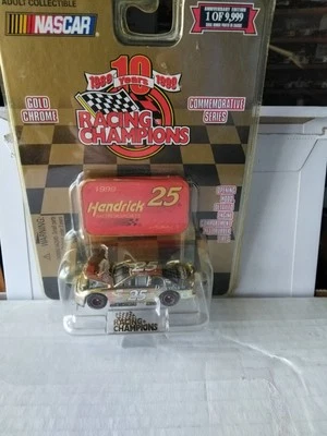 Chevrolet Wally Dallenbach 1:64 1999 No25 Hendrick Motorsports золотистый хромированный - Изображение 1 из 4