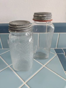 Dos frascos vintage con tapas forradas de cerámica de zinc - Imagen 1 de 21
