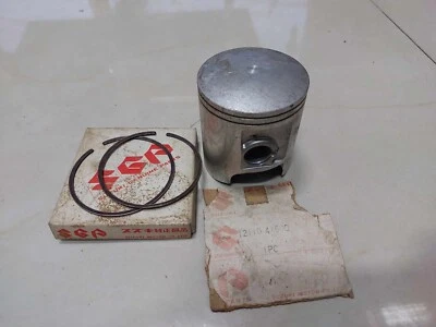 SUZUKI RM250-RS250-PE250 PISTÓN+ANILLO STD***67MM.*** JUEGO NOS JAPÓN 12110-41603 Foto 1 de 3