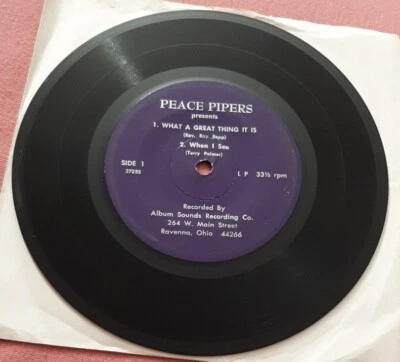 Peace Pipers 7" 33 1/3 EP En Masse 27255 What a Great Thing It Is / Battle Hymn Foto 1 de 2