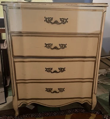 антикварный комод - Изображение 1 из 4