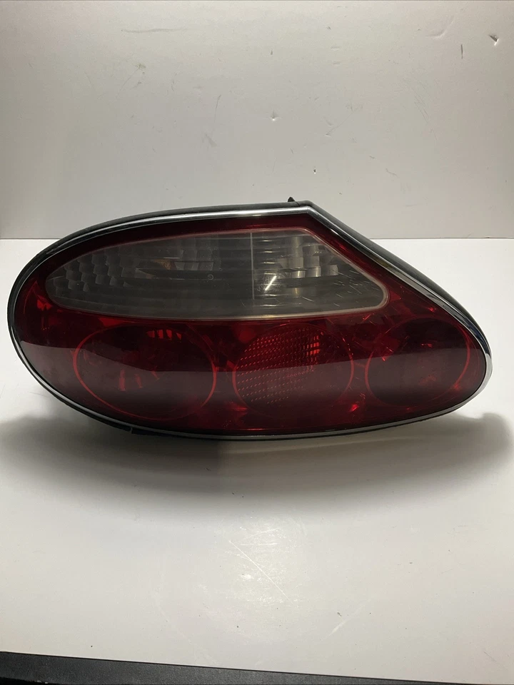 Conjunto de luz trasera exterior lado conductor izquierdo Jaguar XK8 XKR 2001-2006 FABRICANTE DE EQUIPOS ORIGINALES *NOTA Foto 1 de 4