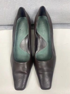 Aerosoles Women's Heels size 7.5M Brown Leather Pumps Kitten Heel - Image 1 of 4