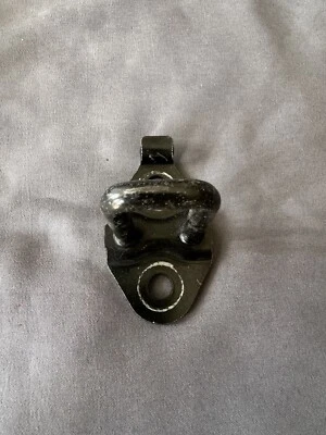 Toyota MK3 Supra заднее сиденье Striker [Striker Sub-Assy заднее сиденье замок] 72610-14040 - Изображение 1 из 2