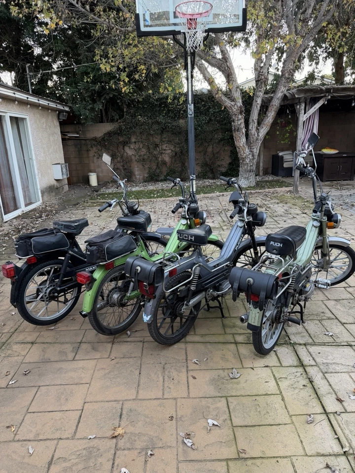 Ciclomotores Puch, lote de 4 Foto 1 de 4