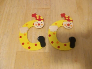 2 x Holzbuchstabe Clown C - Bild 1 von 1