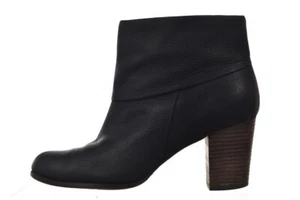 Cole Haan Womens Shoes Size 8.5 Black Solid Leather Ankle Boots Casual - Picture 1 of 5