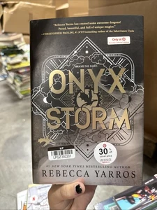 Onyx Storm Target Exclusive Collector's Edition by Rebecca Yarros Hardcover NEW - Imagen 1 de 7