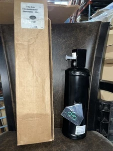 A/C Receiver Drier-Filter Drier 4 Seasons 83701 R2E - Picture 1 of 2