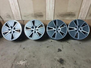 Original Alufelgen Audi A4 8W B9 8W0601025DJ 7,5Jx17 ET38 - Bild 1 von 13