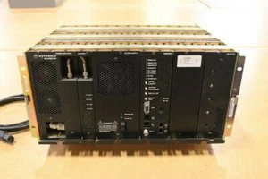 Motorola Repeater Quantar UHF 403-433 MHz 100 Watts - Picture 1 of 6