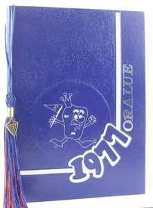 Ridgefield [Washington] High School 1977 Yearbook - Oralue, 57th Edition - Bild 1 von 10