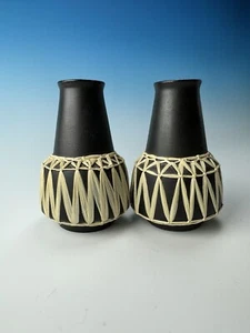 Set 2 Gmunder Keramik Austria Black Raffia Straw Wrapped Vases Mid Century 1950s - Picture 1 of 8
