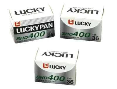 Lucky Film SHD400 B&W 负片 DX 胶片(35 毫米卷膜,36 张曝光)3 件装 — 第 1/4 张图片