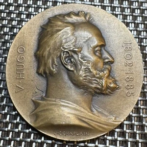 MÉDAILLE VICTOR HUGO, 1802-1885 (1304) SOUVENIR DU CENTENAIRE 1802-1902 - Foto 1 di 3