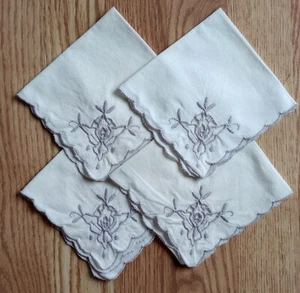 Servilletas 4 Hechas a Mano Bordadas Algodón Blanco Tostado Floral Festoneado Granny Cottage - Imagen 1 de 5